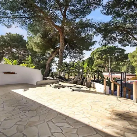 Villa 5 Min To The Beach & Hippy Market Santa Eularia des Riu